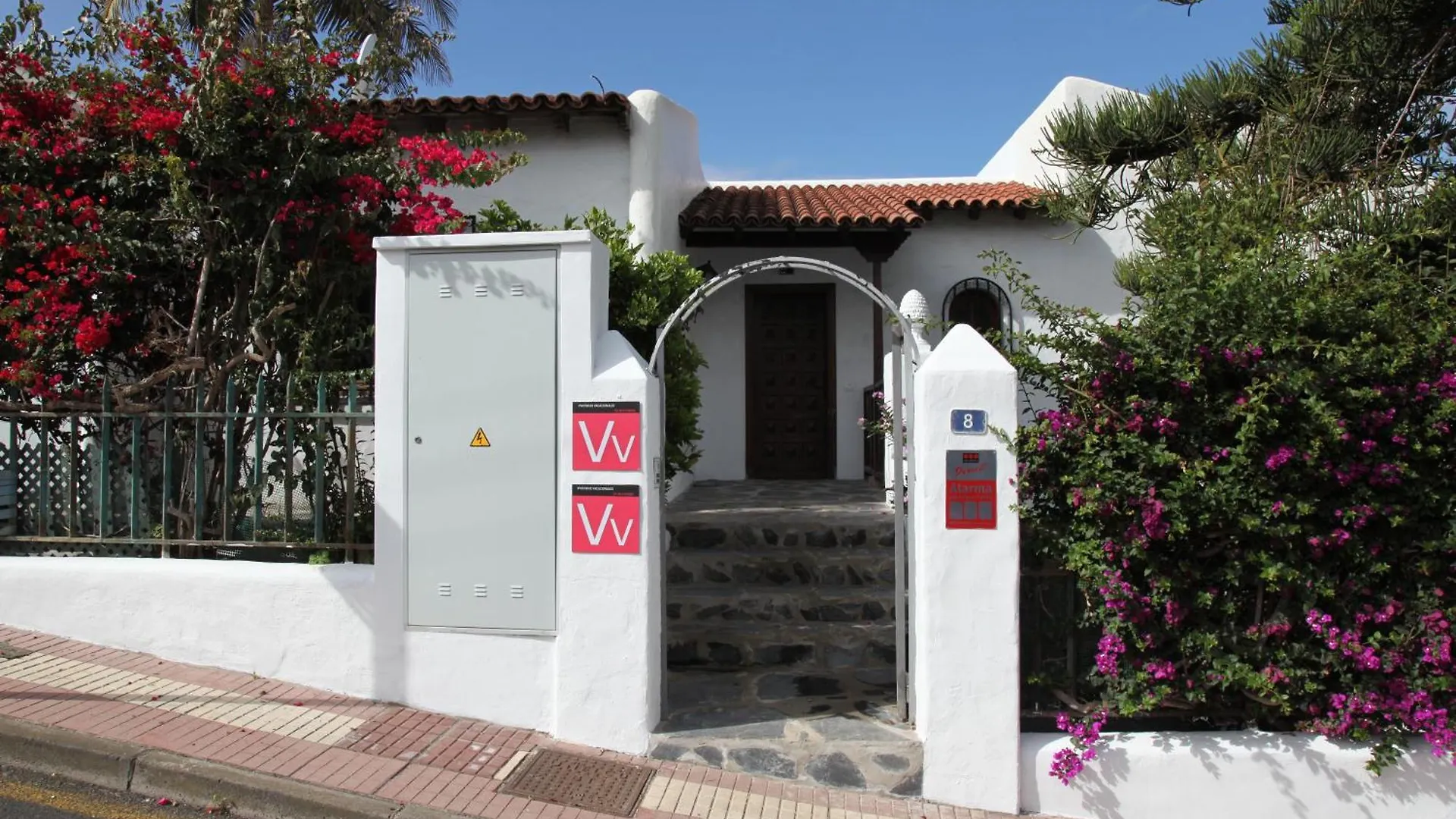 Casa Mariposa Monarca 1联系方式